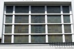 Het grote glas-in-loodraam op het zuiden is alleen van buiten te bewonderen.
<br/>
Gert-Jan Lobbes, 2016